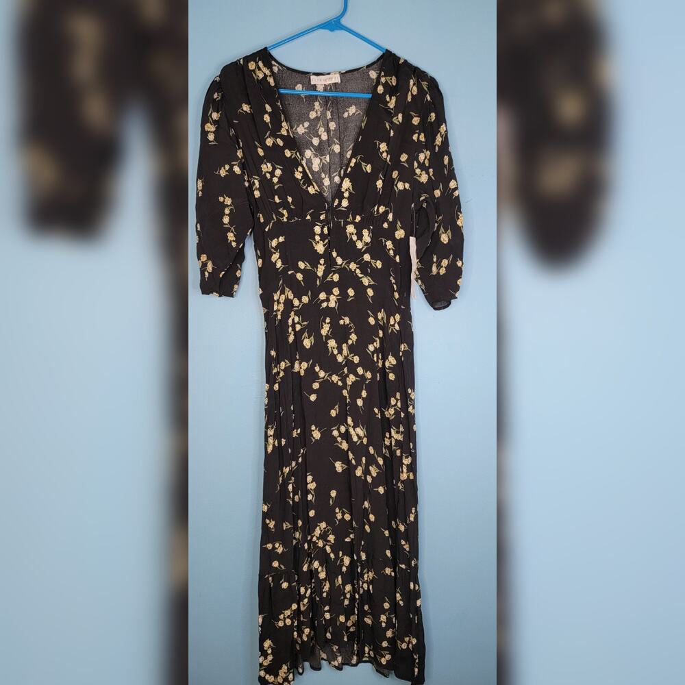 Flynn Skye Small Elsie Midi Dress Black White V Neck Hourglass Puff Sleeves NWOT